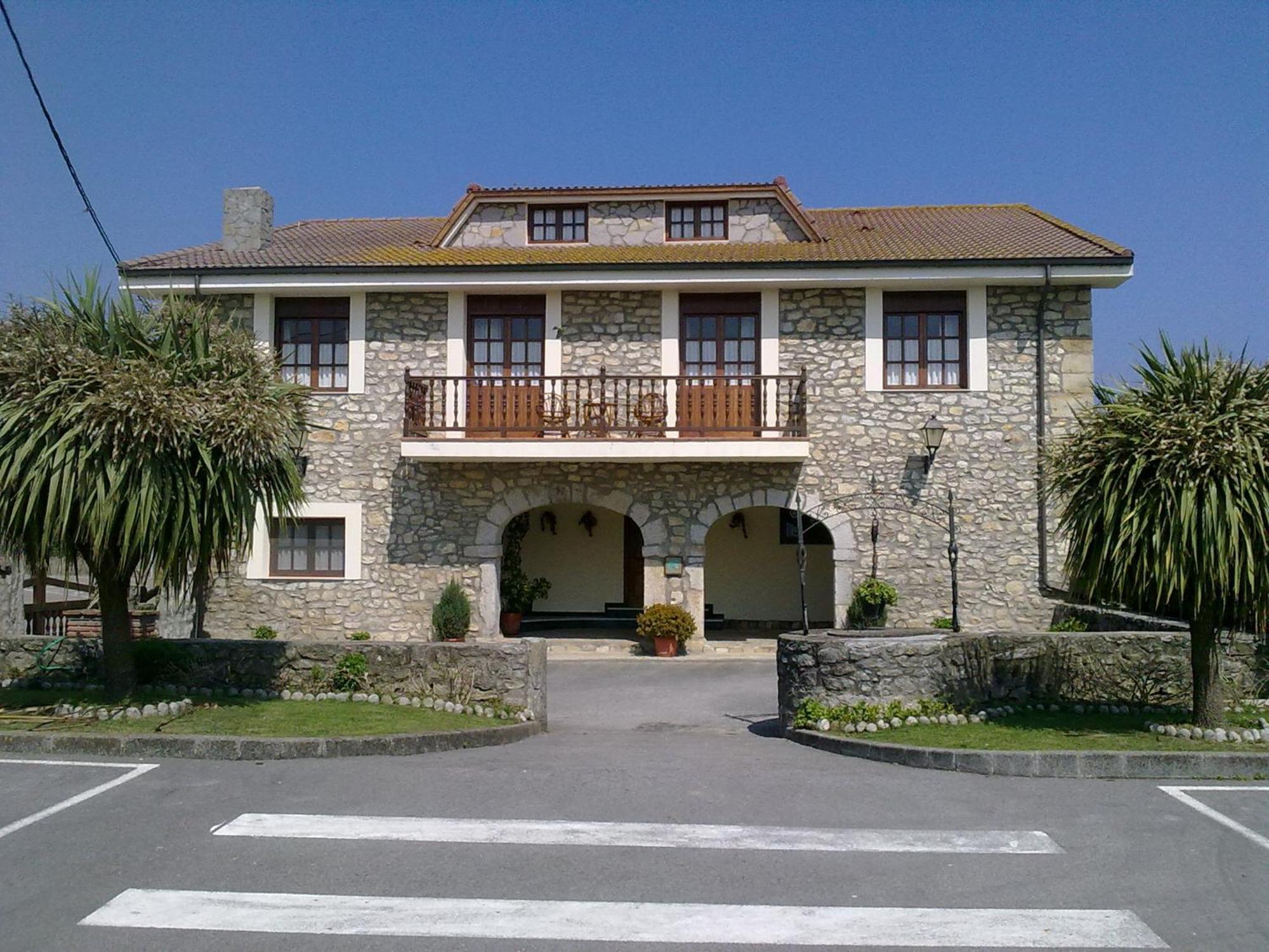 Posada Playa De Langre Лангре Екстериор снимка
