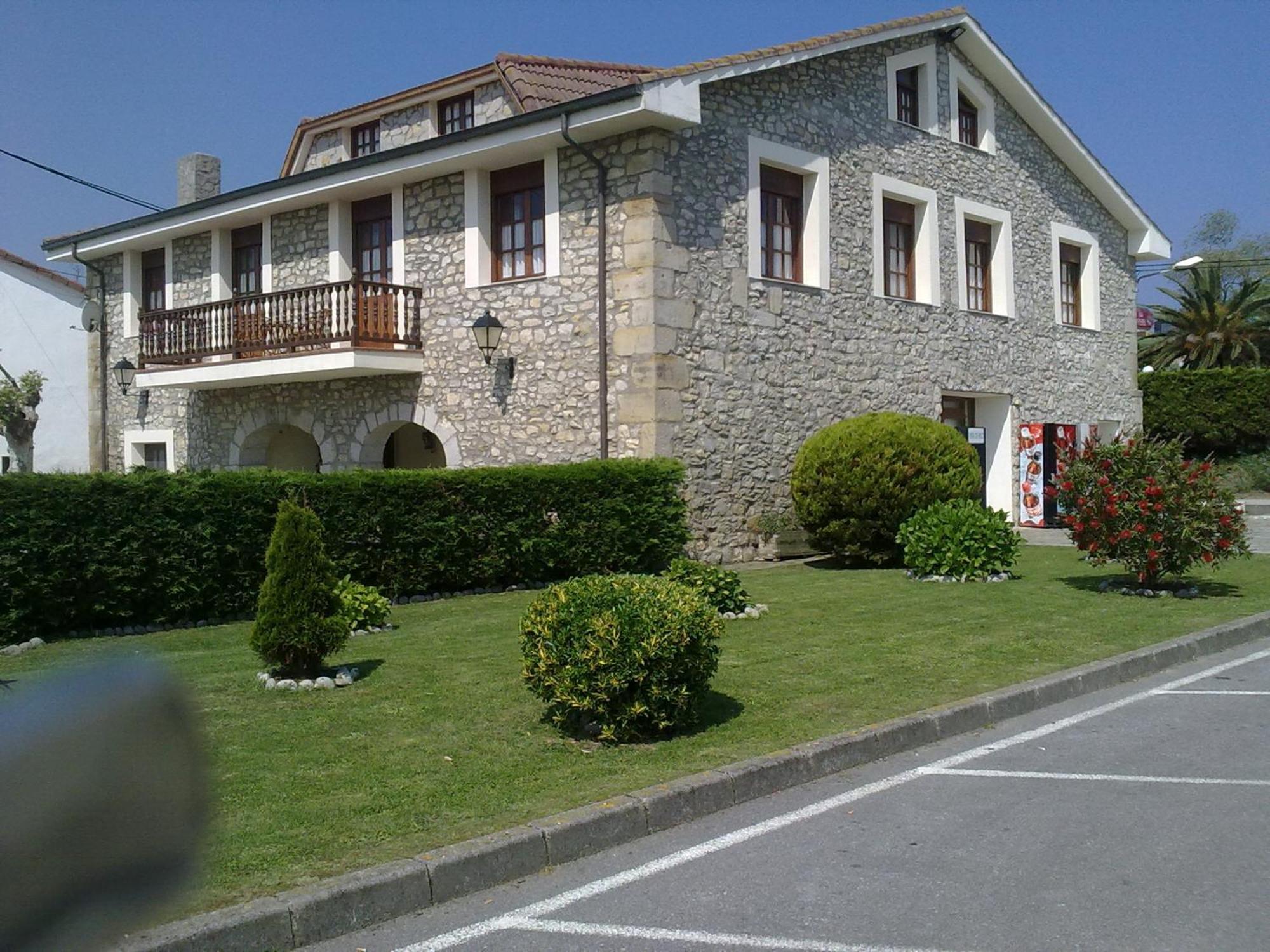 Posada Playa De Langre Лангре Екстериор снимка